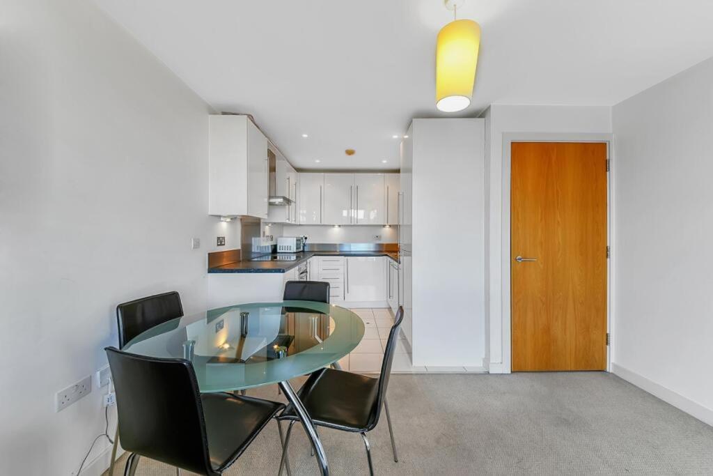 Cozycomfy Luxury Apartment 런던 외부 사진