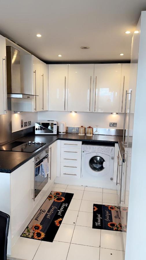 Cozycomfy Luxury Apartment 런던 외부 사진